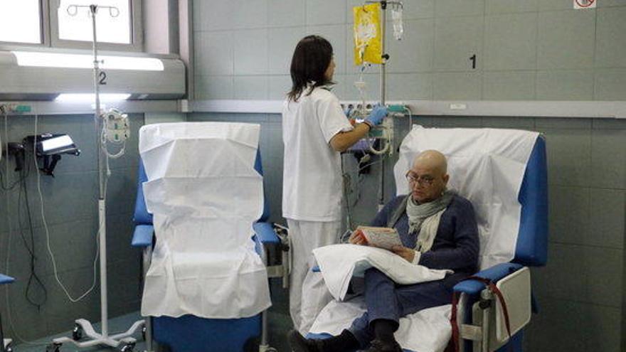 Una pacient rebent tractament a l&#039;ICO a Girona
