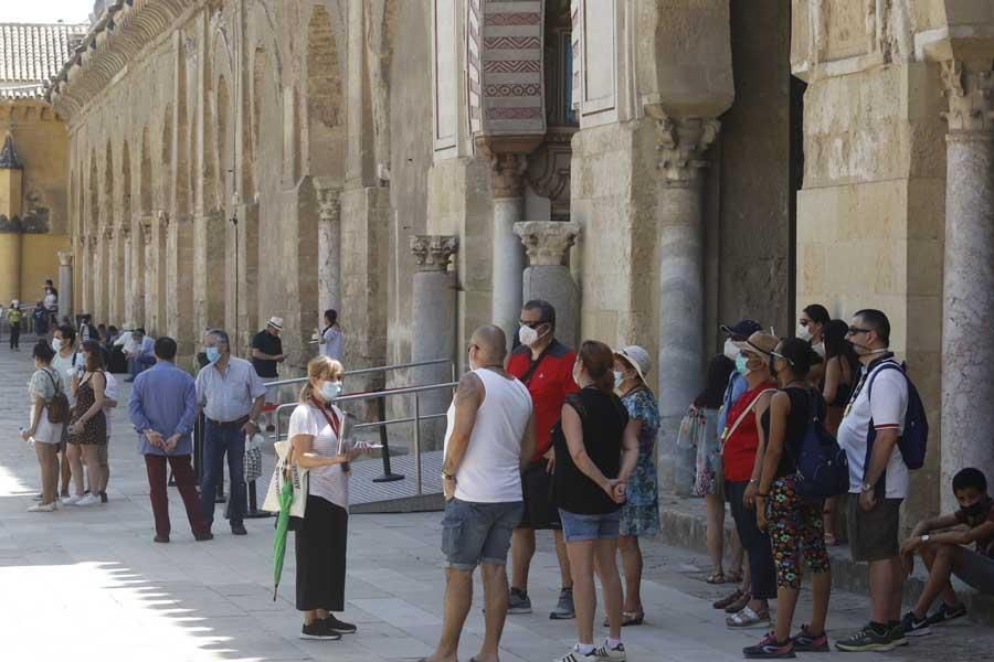 Los turistas comienzan a volver a la Judería