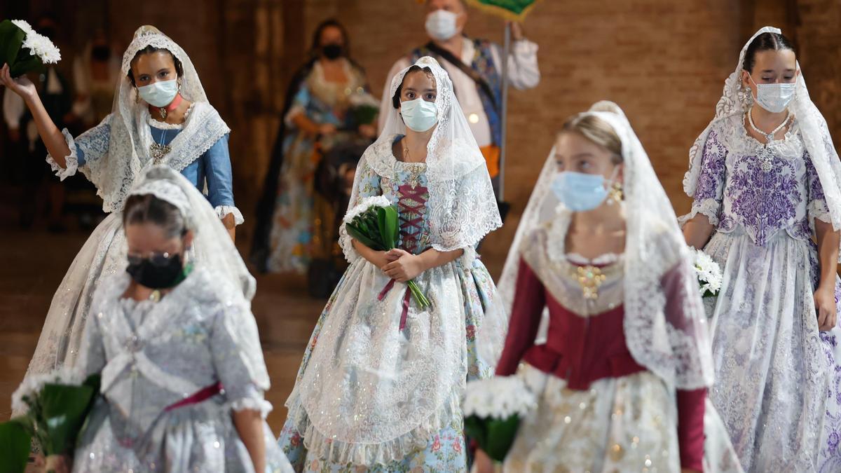 Búscate en el primer día de Ofrenda por las calles del Mar y Avellanas entre las 21:00 y 22:00 horas