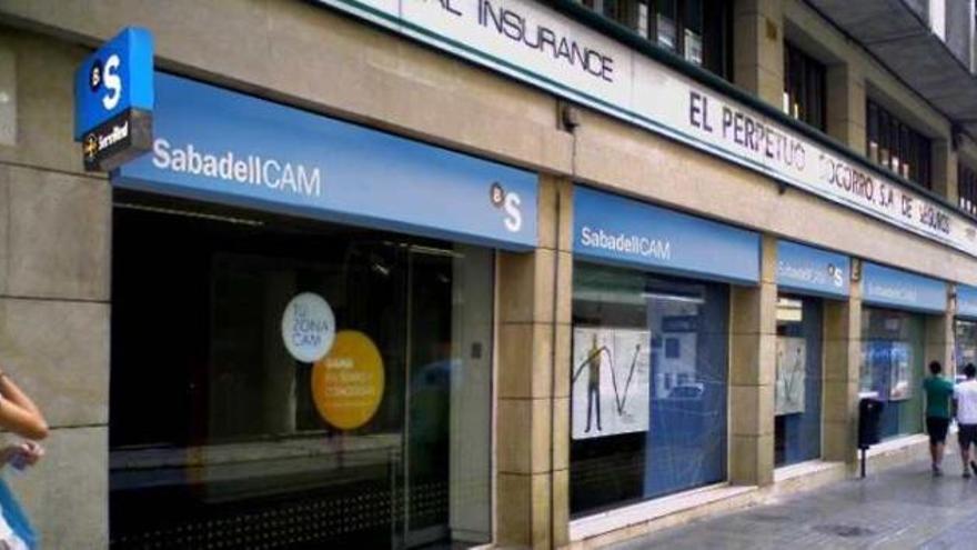 El Sabadell prima su marca para la nueva imagen corporativa de CAM