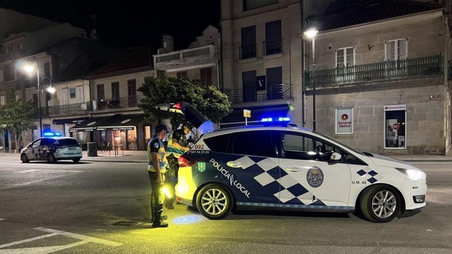 Control de alcoholemia en el centro de Cangas. |  G.Núñez