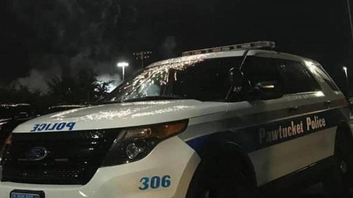 Niña y otra persona mueren en tiroteo durante partido de hockey en Rhode Island