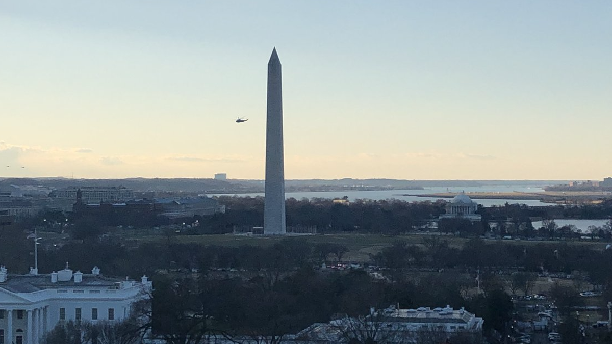 Así ha sido la esperada salida de Donald Trump de la Casa Blanca