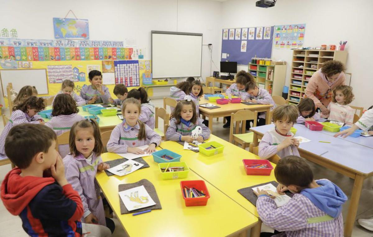 El colegio Ruiz-Tilve, bajo el influjo de la "maestra de maestros"