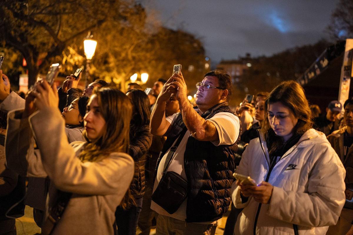 Iluminación de la Fachada de la Pasión de la Sagrada Familia con motivo de la Semana Santa