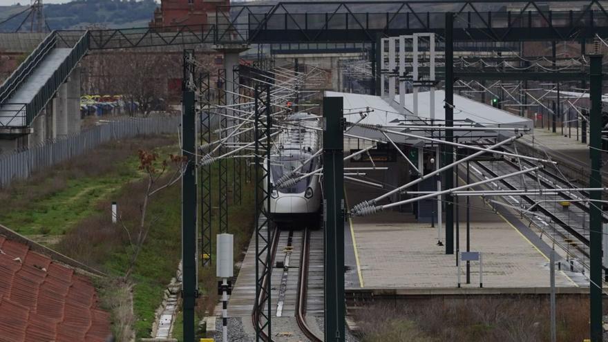 La llegada de los nuevos trenes Avril a Zamora, aún “cuestión de meses”