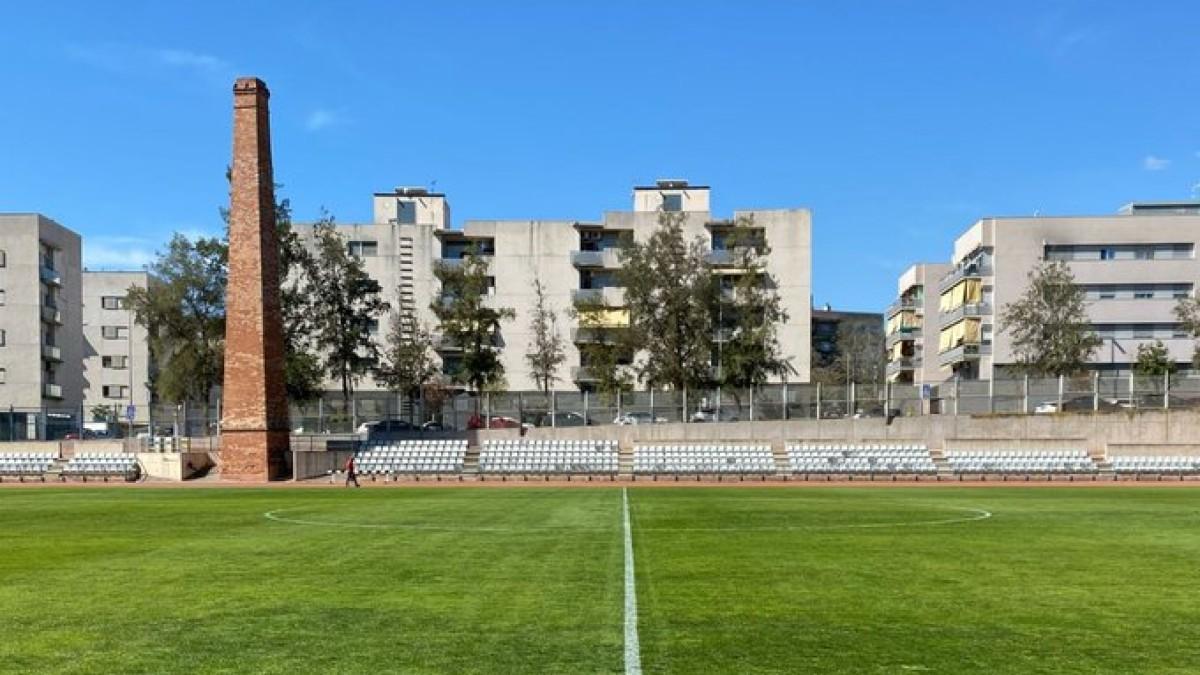 La Bòbila, con su característica chimenea