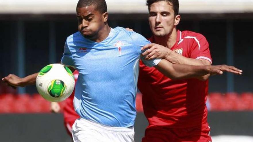 Thaylor, durante la final de la Copa de Campeones juvenil ante el Sevilla. // José Lores