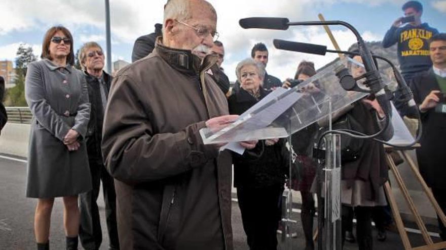 Paco Aura en el discurso pronunciado cuando se le dedicó el puente entre el Viaducto y la Zona Norte.