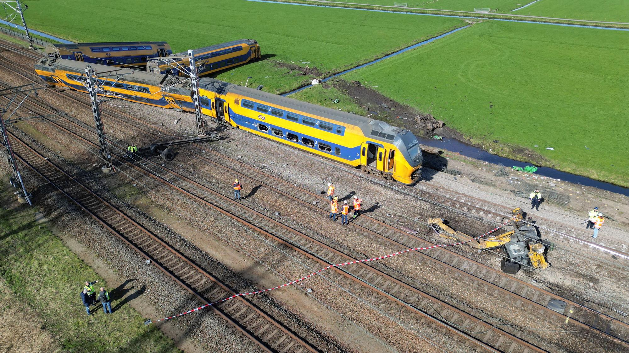 El descarrilament d'un tren a Països Baixos, en imatges