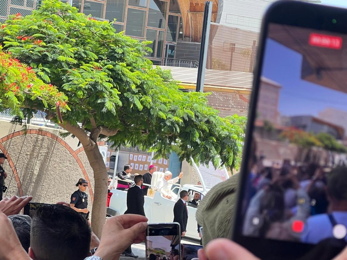 El papa León XIV visita La Salle y la calle Méndez Núñez El papa León XIV visita La Salle y la calle Méndez Núñez