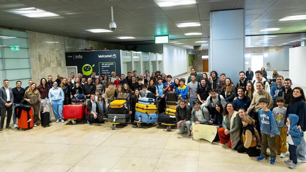 Los repatriados Españoles, en el aeropuerto de Barajas