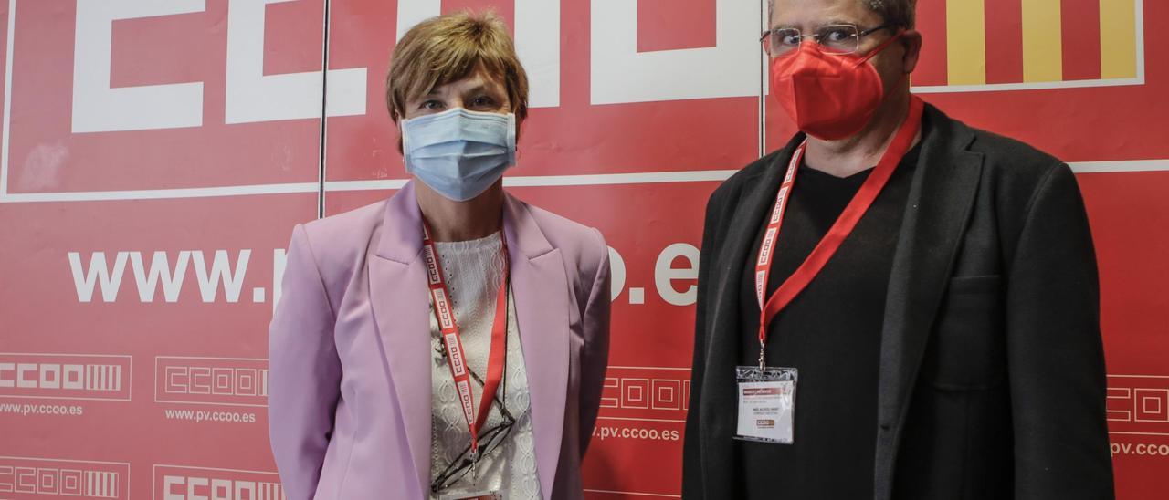 Manuela Pascual y Raül Alcocel durante el congreso de CCOO.