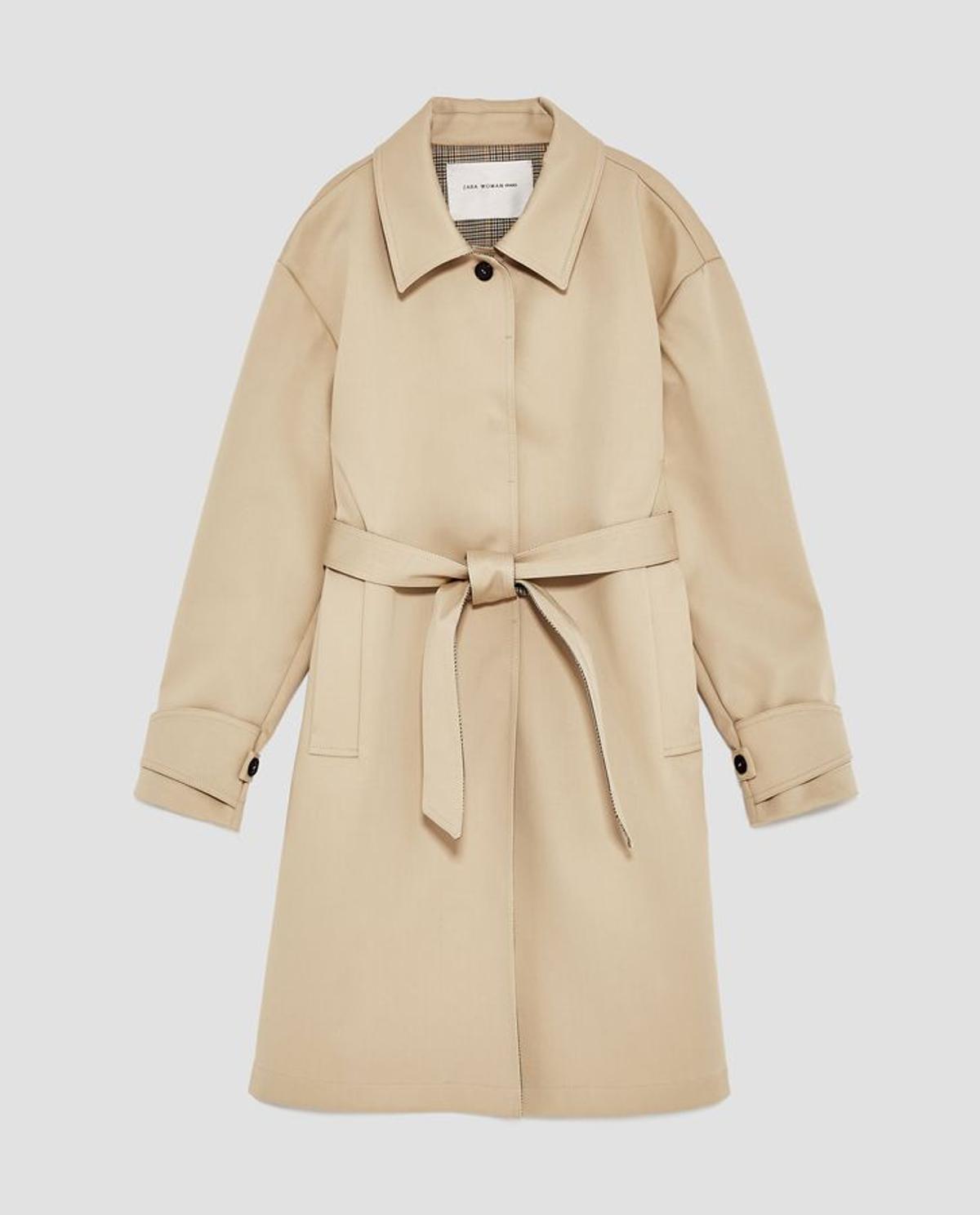 Zara Pre-fall 17: Trench con cinturón