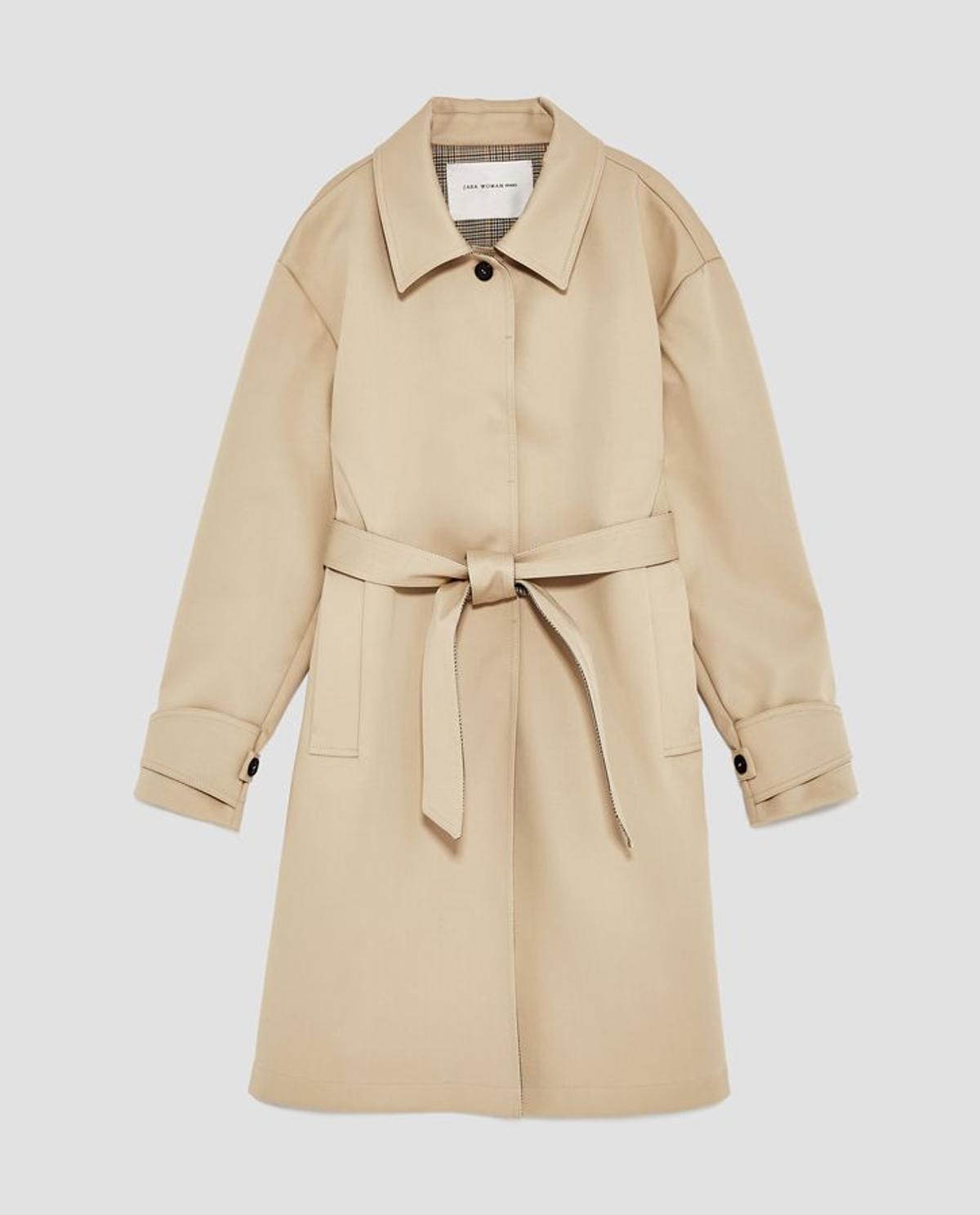 Zara Pre-fall 17: Trench con cinturón