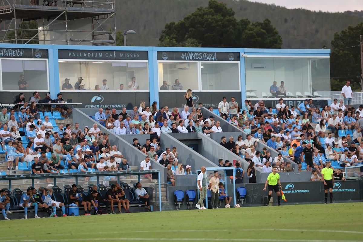 Todas las imágenes del partido de la UD Ibiza contra el Andorra