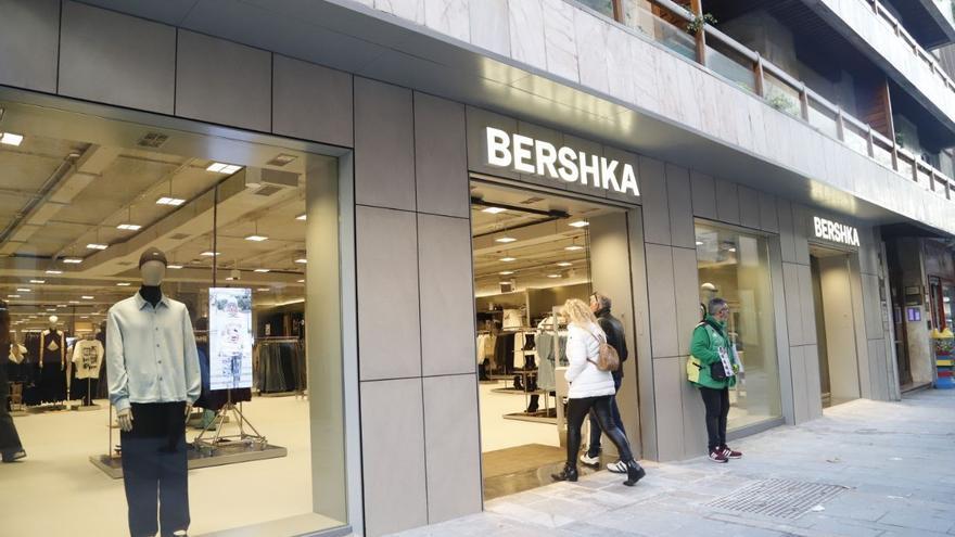 Bershka abre su tienda en el antiguo Simago