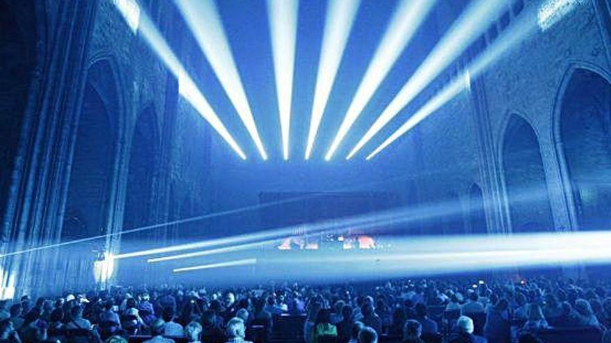 L&#039;espectacle «Transfiguració de la nau» a l&#039;interior de la Catedral.