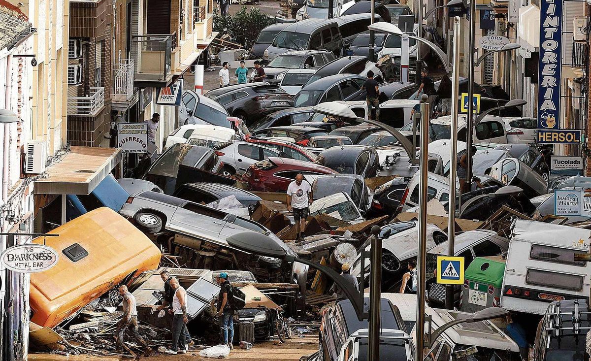 Obstrucción de una calle en l'Horta Sud.