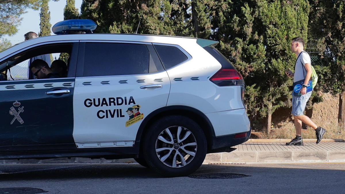 Miguel Roldán, esta mañana antes de entrar al colegio.