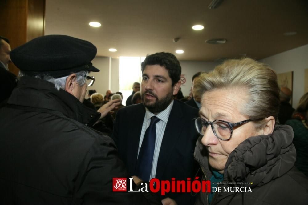 Familiares y amigos dan el último adiós a José Antonio Pujante en el tanatorio Lázaro de Lorca