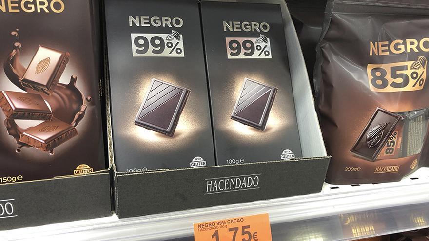 La nueva tableta 99% cacao de Hacendado, en el lineal de Mercadona.