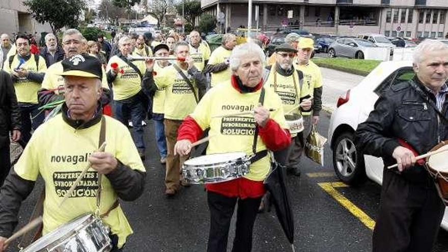 Un grupo de preferentistas, en una protesta en los juzgados.