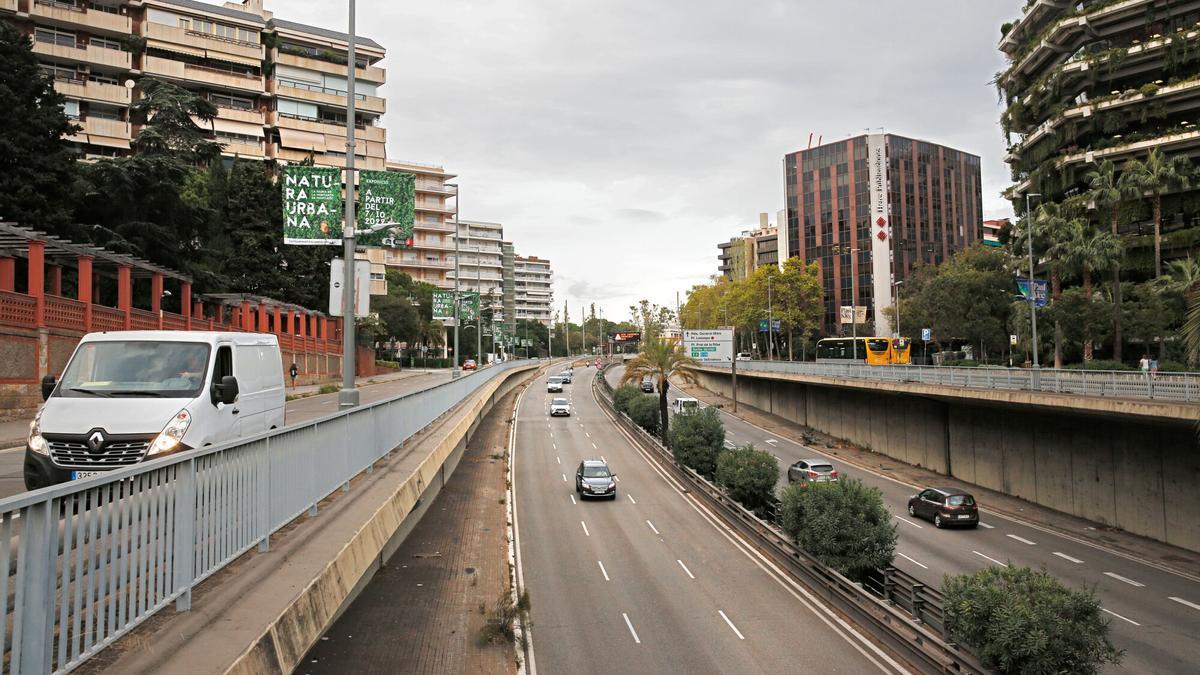 Imagen de archivo fr la Gran Via de Carles III, entre Diagonal y plaza Prat de la Riba
