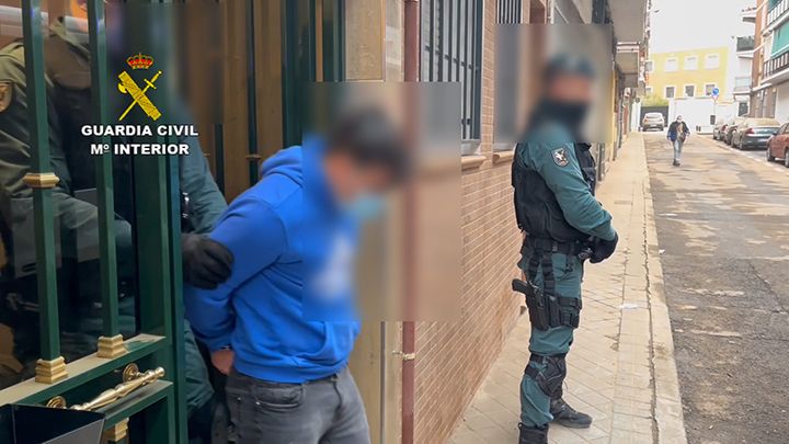 IMÁGENES | Desarticulado en Cáceres un grupo criminal de ciberdelincuentes