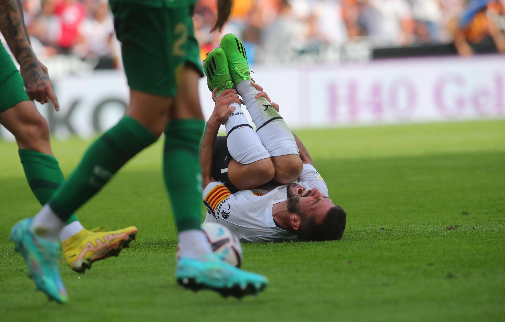 El empate entre el Valencia CF y el Elche en Mestalla, foto a foto