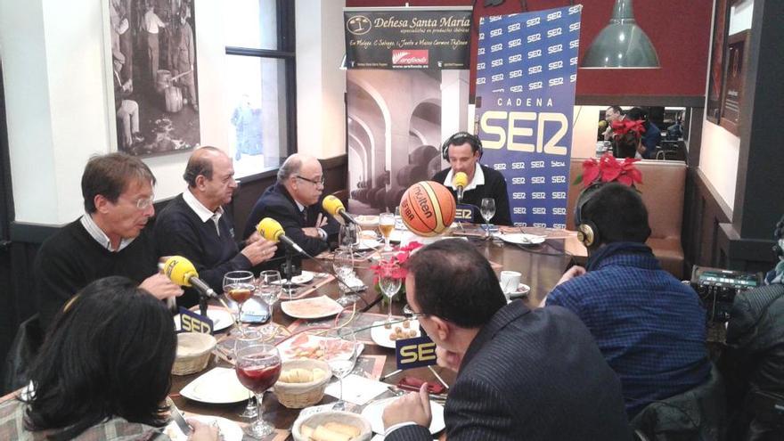 El presidente del Unicaja, Eduardo García, fue protagonista ayer en el restaurante Dehesa Santa María del sanedrín de la Cadena Ser.