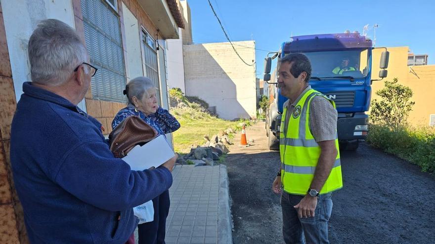 Telde inicia en las Huesas un plan para asfaltar barrios completos
