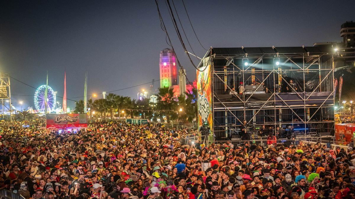 Luz, color y diversión en el segundo Carnaval de Día de Santa Cruz de Tenerife 2026