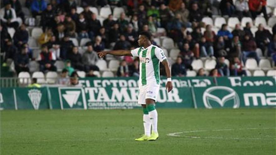 Ni Manzambi ante el Sporting, ni Carrillo ante el Cádiz