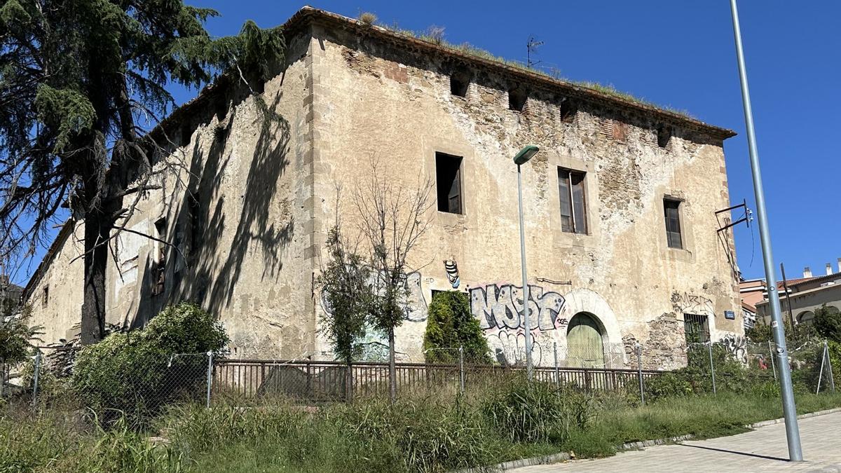 Antigua masía de Ca l'Andal, en el barrio de Bufalà de Badalona