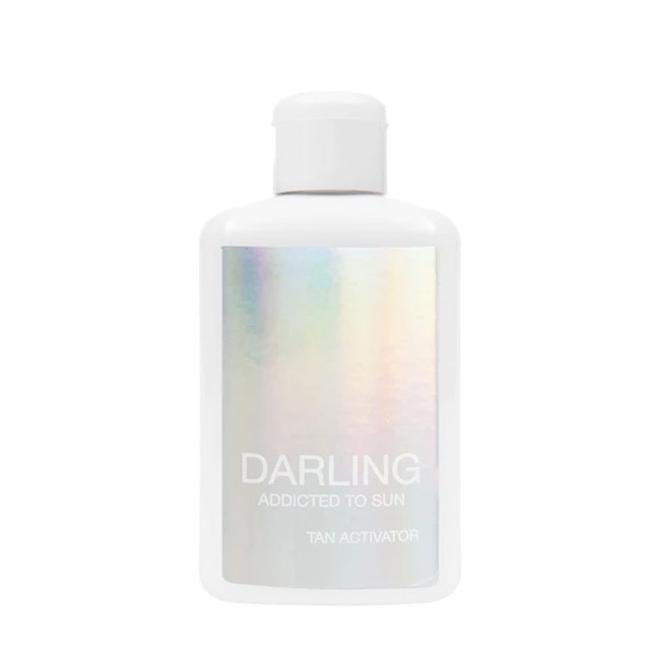 Protector solar con activador del bronceado, de Darling