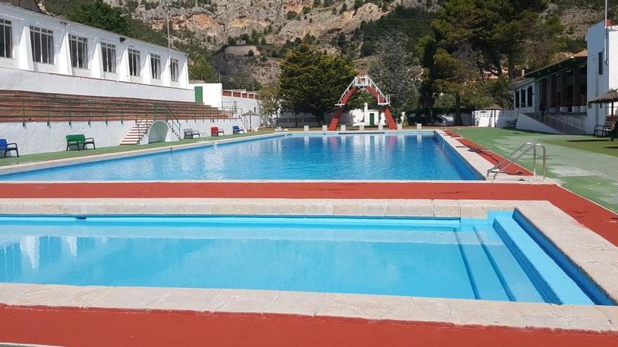 Una de las piscinas municipales de Alcoy.