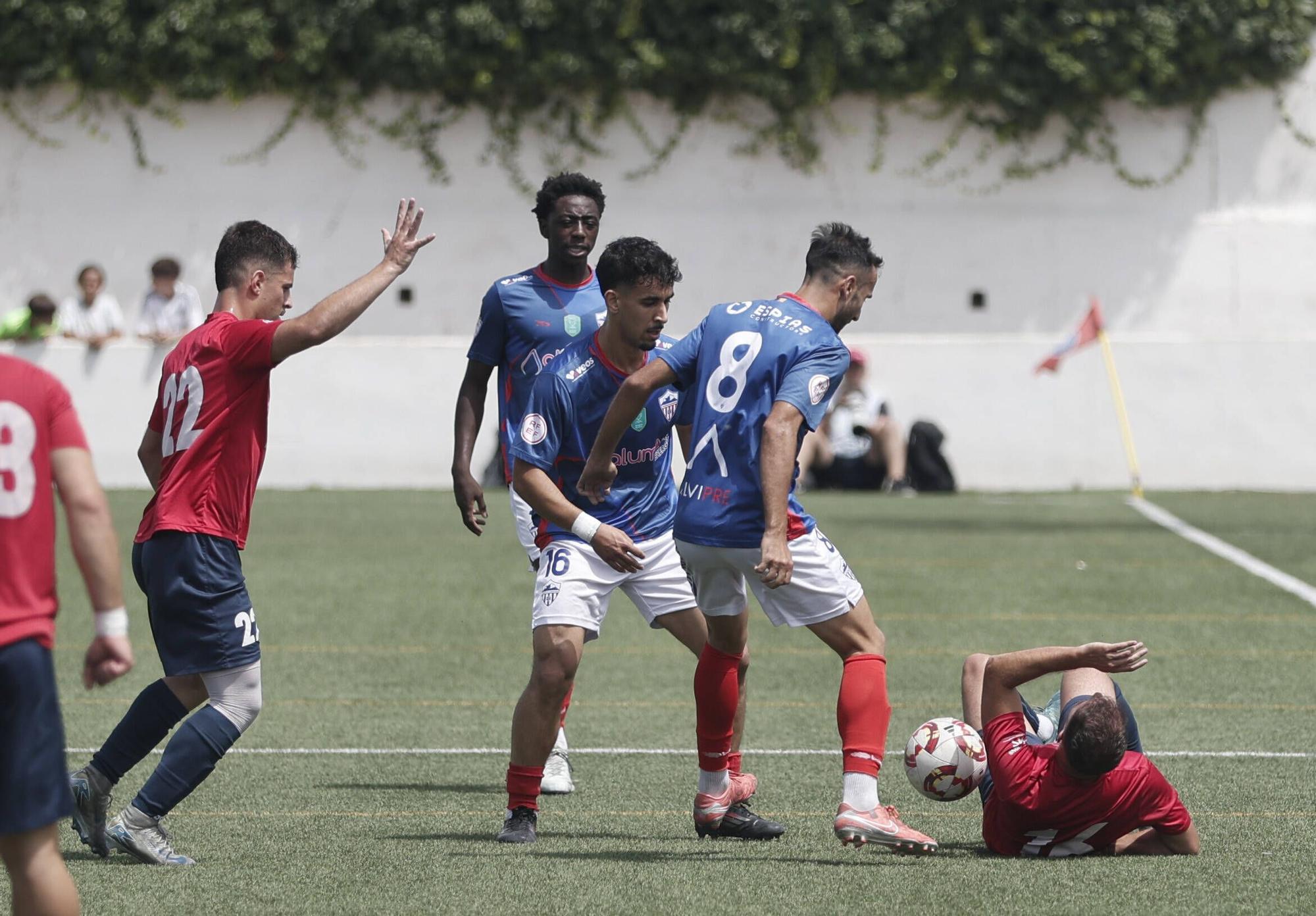 Las imágenes del encuentro entre el Porreres y el Atlético Monzón