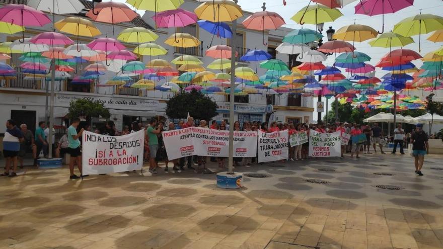 La plaza de la Constitución del casco histórico torroxeño acogió una nueva movilización de apoyo.