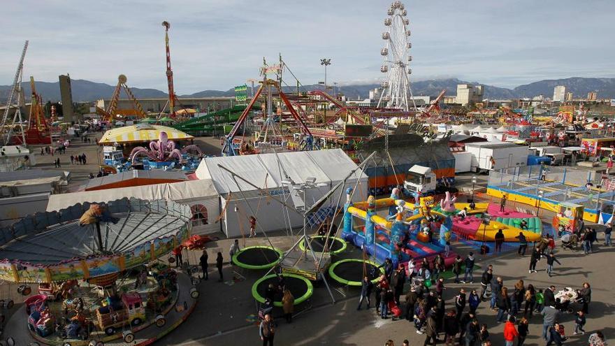 La feria se quedará instalada hasta el 28 de abril.