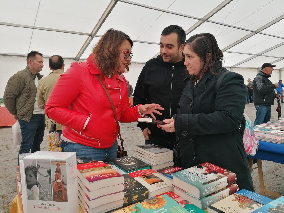 GALERÍA | Toro clausura la Feria del Libro