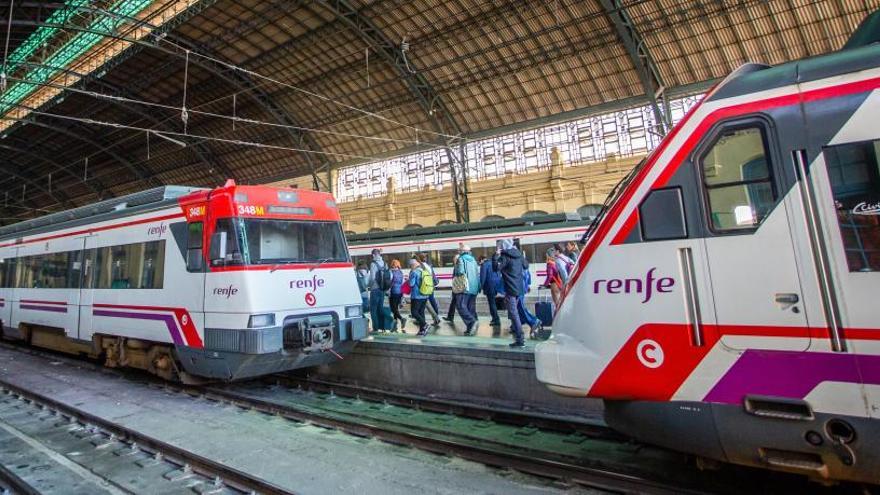 Renfe pone a disposición de los usuarios 8.000 plazas de Cercanías para ir al GP de Cheste.