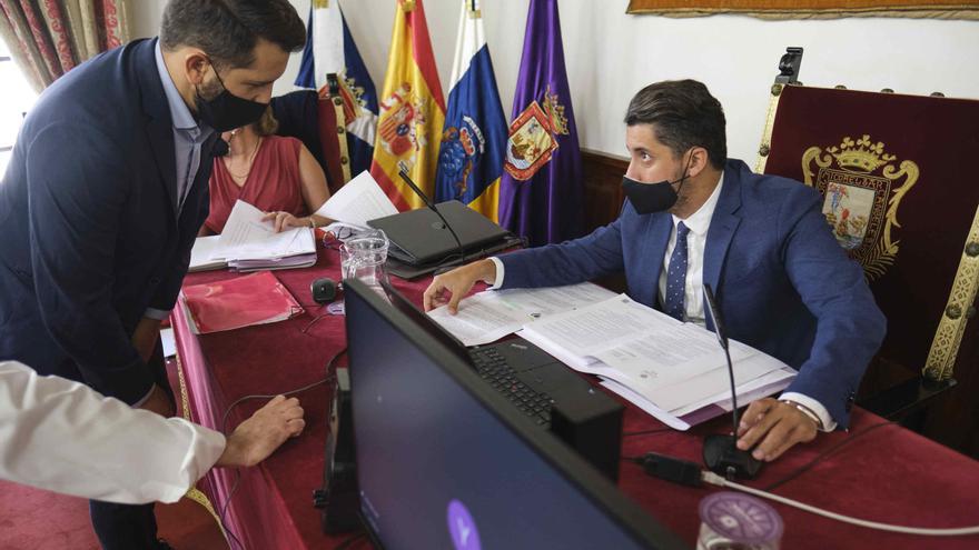 Otro edil sustituirá a Manuel Gómez al frente de la comisión de los contratos menores de La Laguna