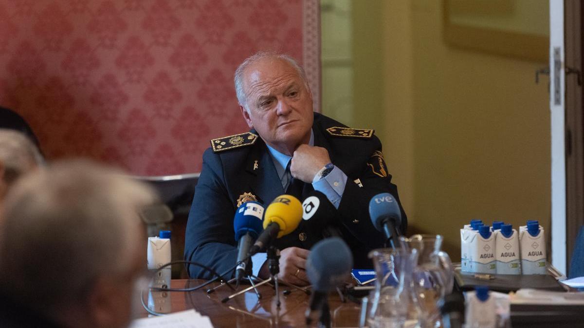 El jefe de la Policía Local, José María Conesa, durante su intervención ante la comisión recientemente cerrada