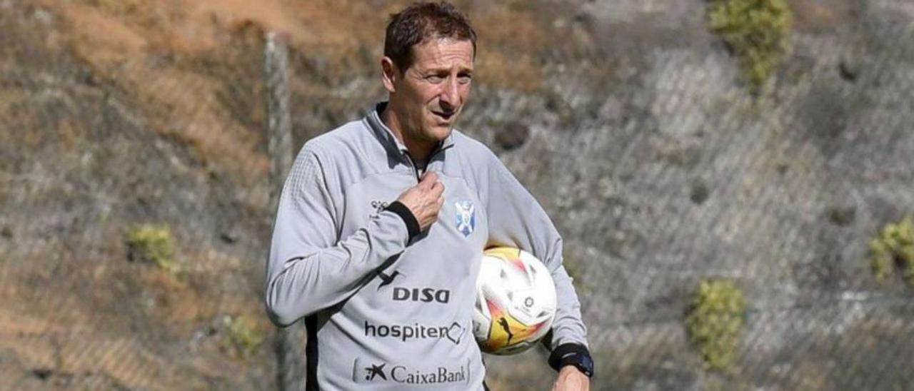 Luis Miguel Ramis, durante el entrenamiento de ayer.