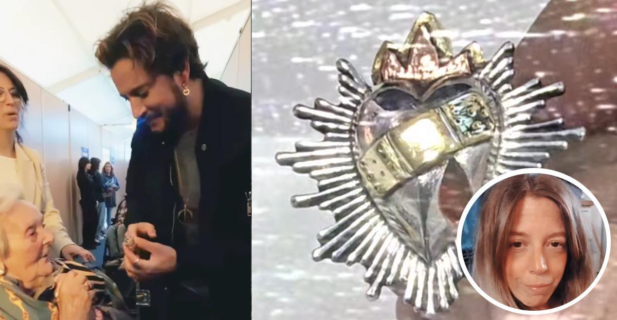 Manuel Carrasco regala su anillo a una señora mayor.