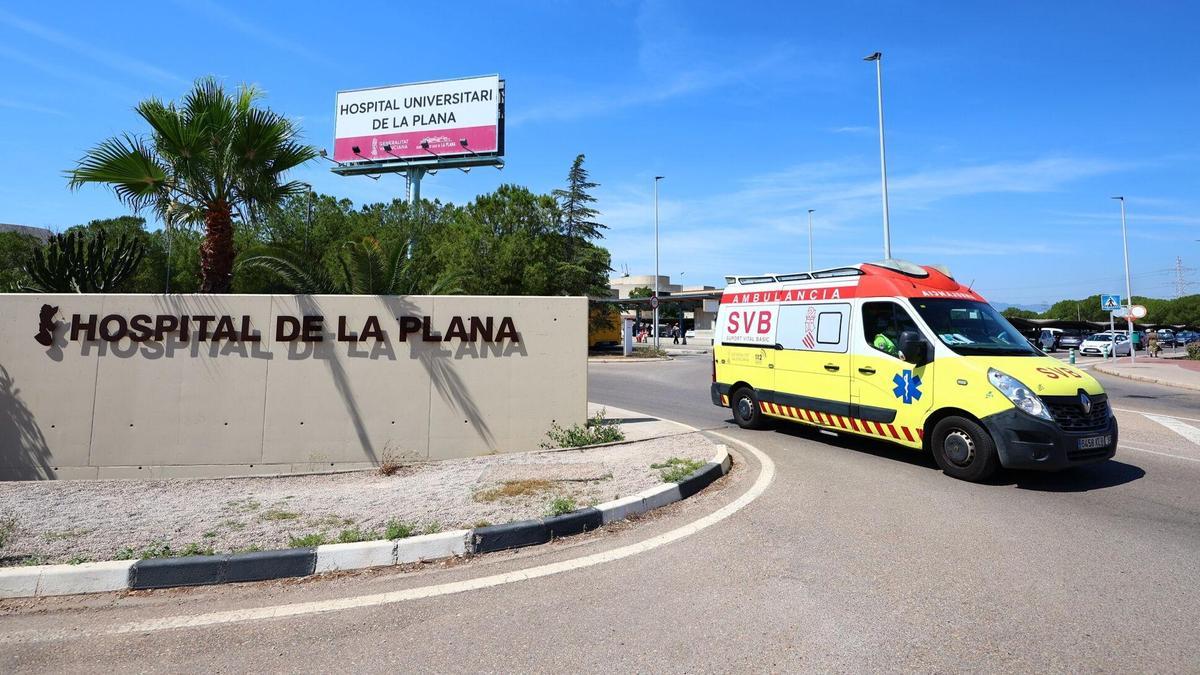 DOBLE COGIDA | Un corneado y una mujer herida en la exhibición de un Zalduendo en la reanudación de los festejos taurinos en la Vall d’Uixó