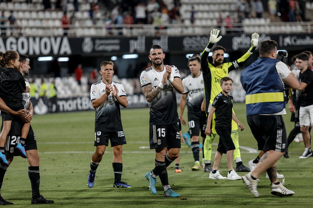 El FC Cartagena 'entierra' al Amorebieta