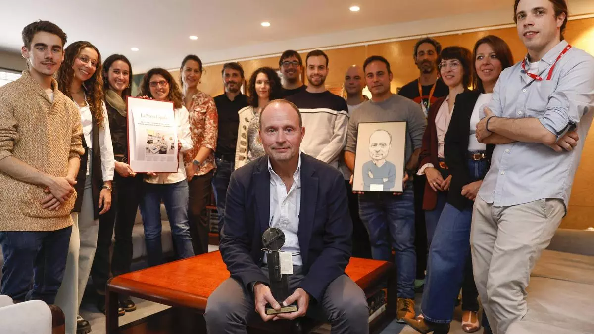 Mario F. Fraga al recibir, junto a su equipo, el "Asturiano del mes": "Nuestra investigación sobre el rejuvenecimiento del cerebro es muy prometedora"