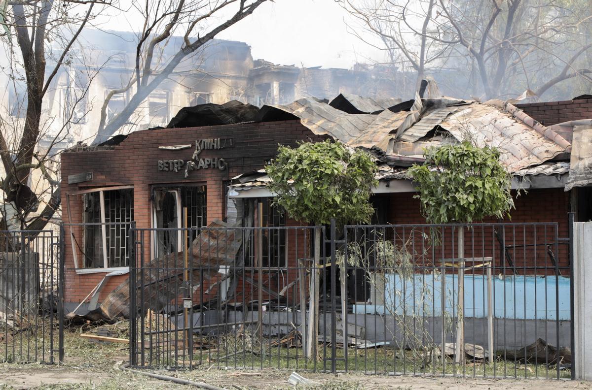 Rusia bombardea un hospital en Dnipro y causa al menos dos muertos